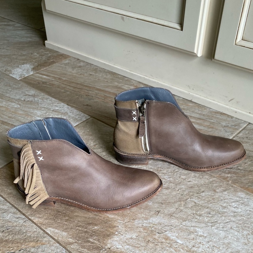Koolaburra by UGG 'Dallas' Leather Ankle Boot